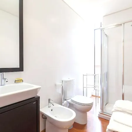 House Sea View In With Balcony And Internet. Casa de Férias *