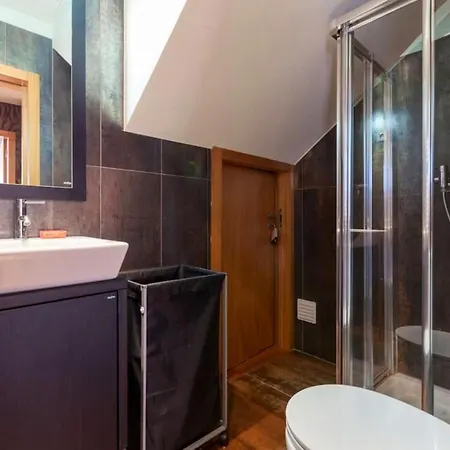 House Sea View In With Balcony And Internet. Moledo (Viana do Castelo)