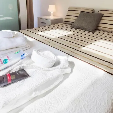 House Sea View In With Balcony And Internet. * Moledo (Viana do Castelo)