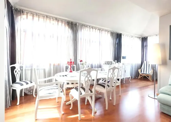 Vakantiehuis House Sea View In With Balcony And Internet.