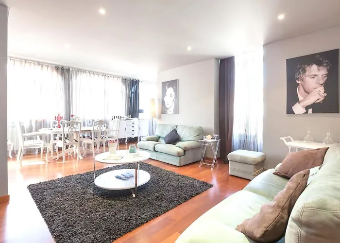 House Sea View In With Balcony And Internet. Tatil Evi