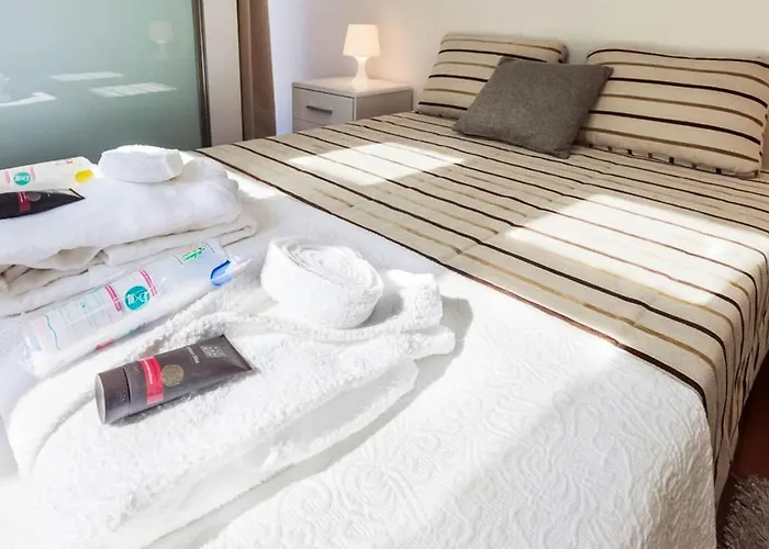 House Sea View In With Balcony And Internet. * Moledo (Viana do Castelo)